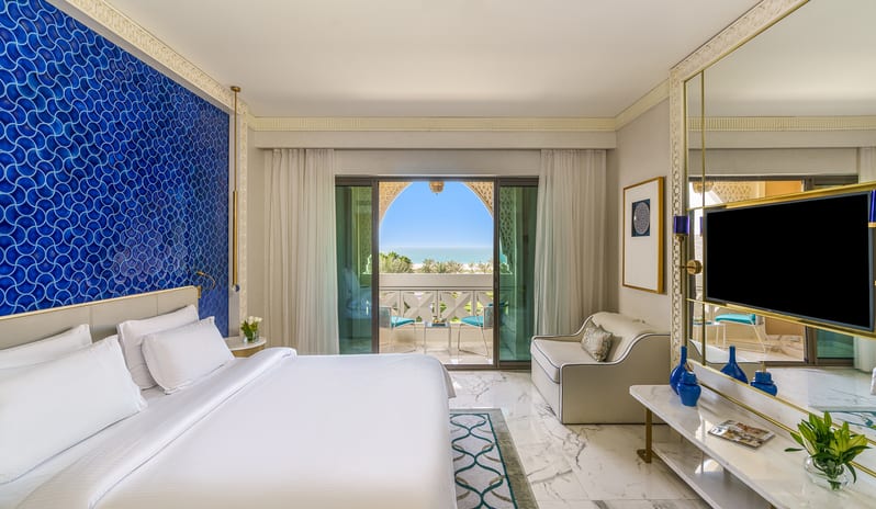 middle-east-holidays-abu-dhabi-rixos-premium-saadiyat-island-hotel-deluxe-king-sea-view